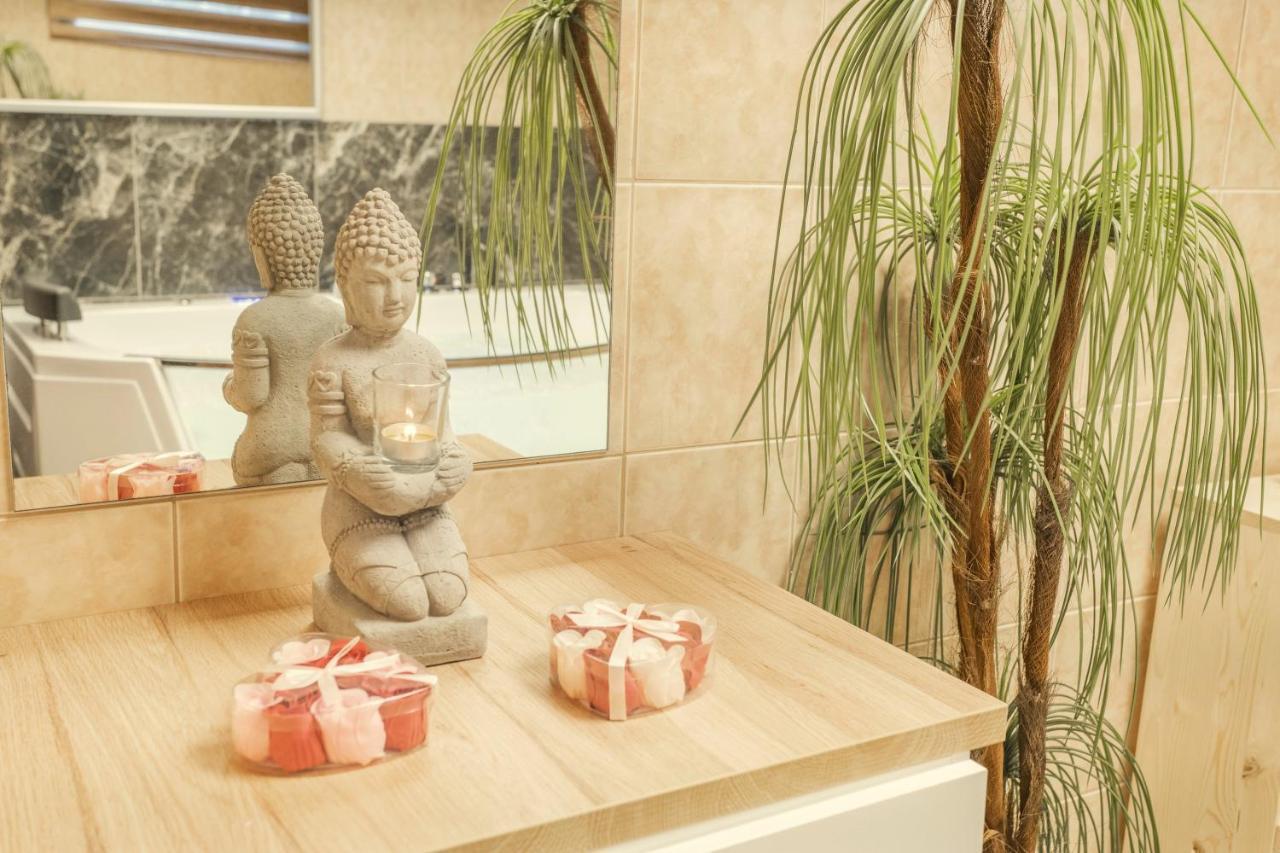 Wellness Studio! Finnish Sauna, Whirlpool, Gym & More! Prag Dış mekan fotoğraf